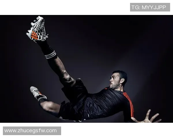 足球明星高清遮脸照片欣赏发现他们不为人知的另一面