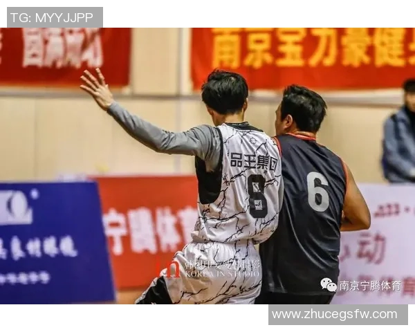 南京篮球队技术分析与表现评估:联赛中的亮点与不足之处探讨 南京篮球队技术分析与表现评估:联赛中的亮点与不足之处探讨